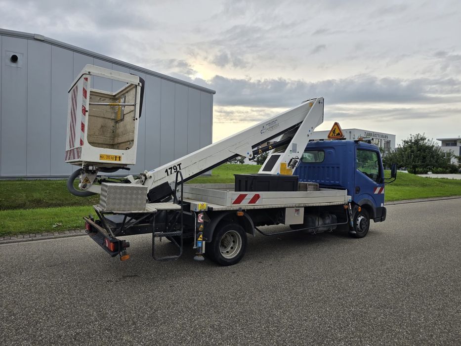 Aluga barquinha plataforma elevatoria 16 metros