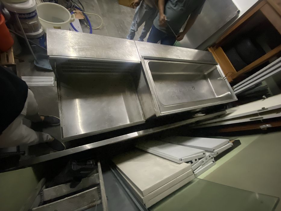 Banho Maria + Frigorifico bancada conjunto com frigorifico de sobremes