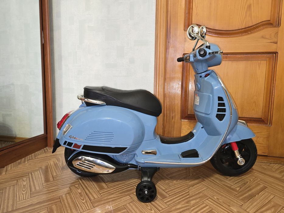 Vespa GTS syper електроскутер дитячий