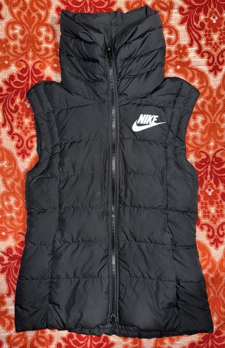 жіночий пуховий жилет Nike розмір S