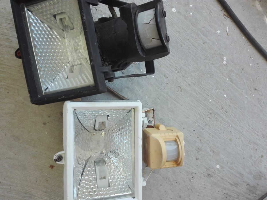 Projetores com sensor de movimento usados