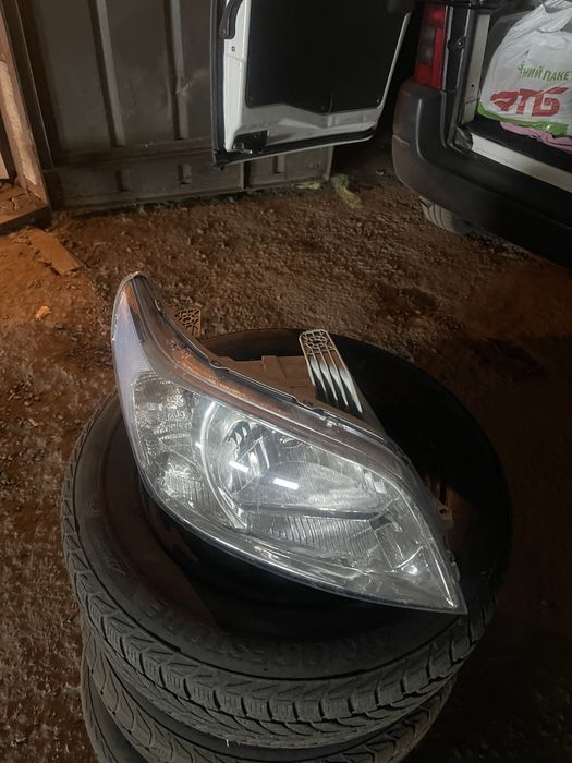 Продам фару на Chevrolet Aveo t250