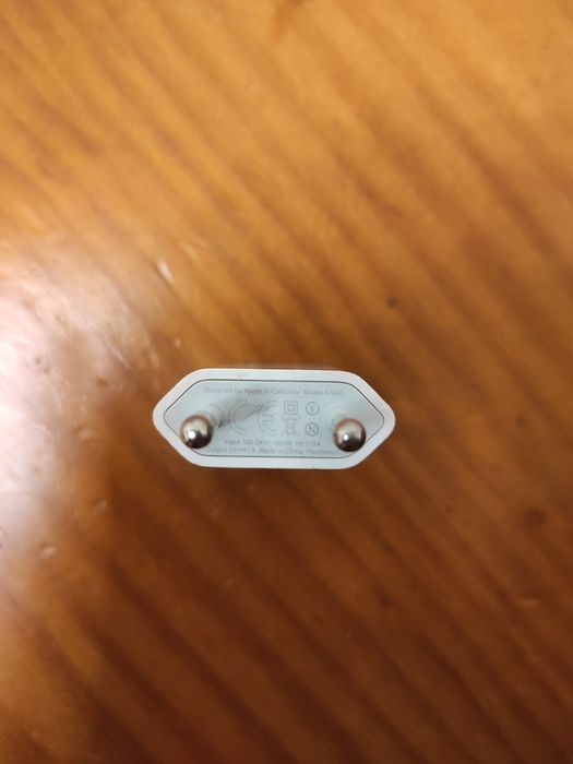 Apple / Iphone Carregador (Original) 20W + Oferta Cabo