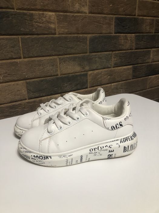 Кросівки для дівчинки 33 р. 21,3 см устілка