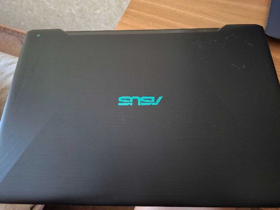 Продам ноутбук ASUS VivoBook 15 X570UD