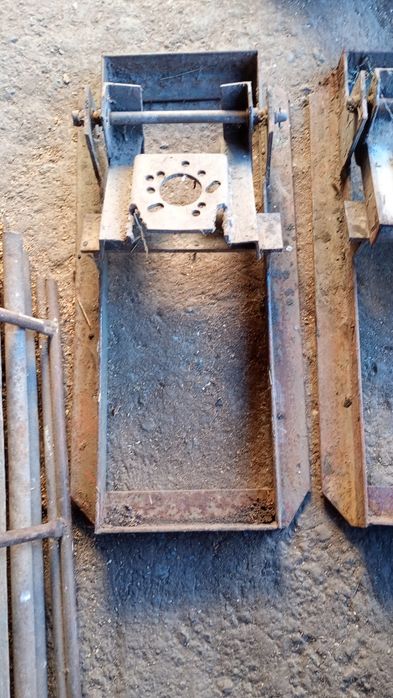 Опрокидувач авто універсальний