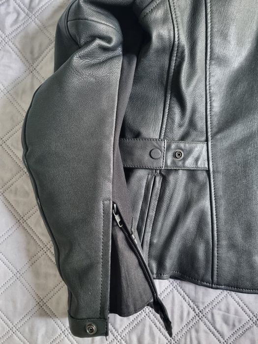 Sprzedam damską kurtkę skórzaną na motocykl