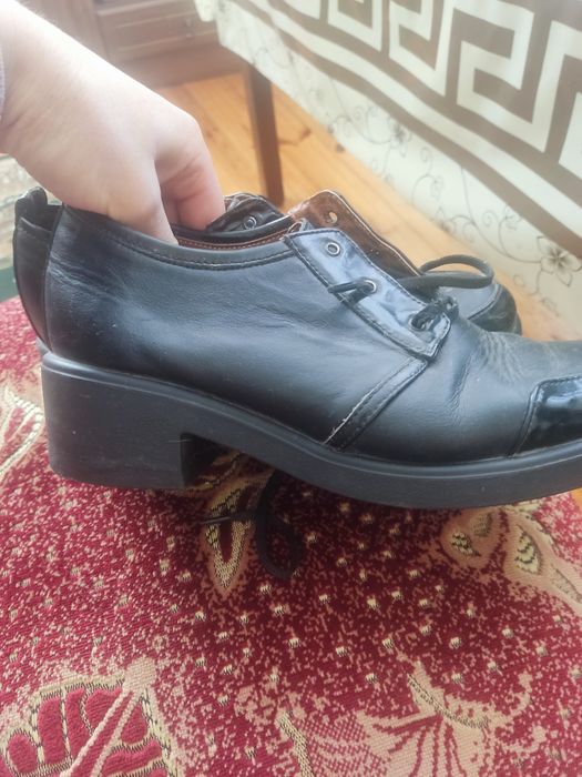 туфлі жіночі шкіряні
