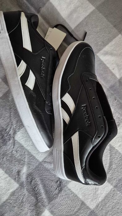 Nowe sneakersy Reebok czarne 44 - 28,5cm lentikularne logo