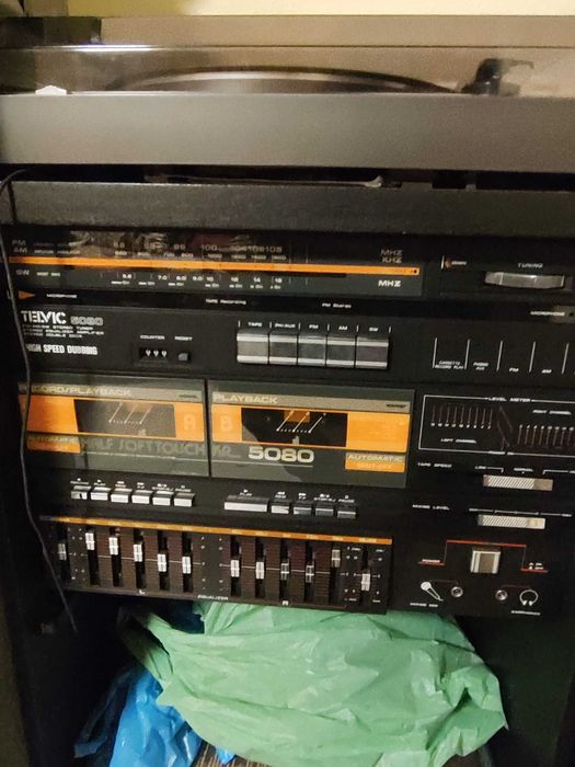 Aparelhagem de som com gira disco e cd