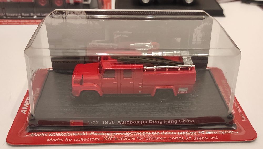 Model w skali 1:72 Autopompe Dong Feng China 1950 (M12)