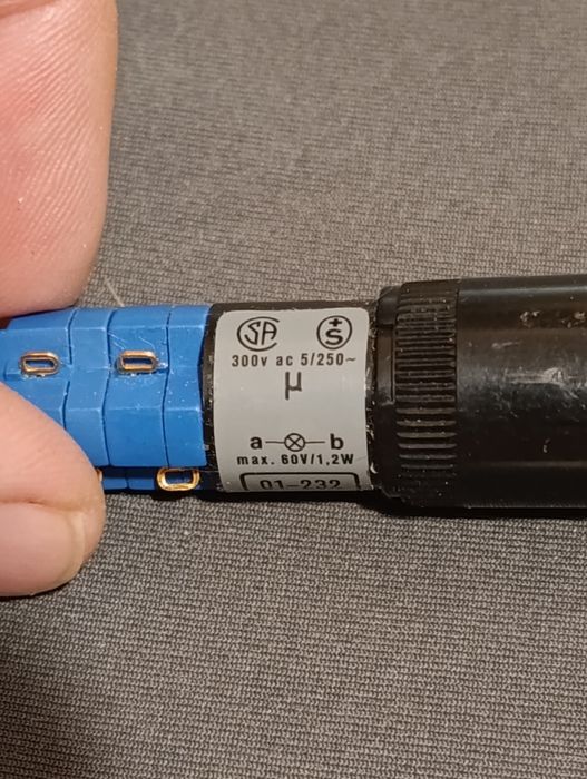 Кнопка  8 контактна UNIMAX  01-123 16мм
Illuminated Push Button Switch