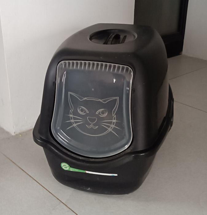 Duża kuweta dla kota 2 szt czarna i beżowa