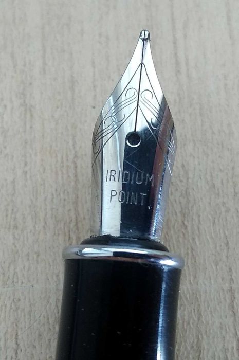 Чернильная ручка Iridium Point (+ запасная капсула). Возм. обмен