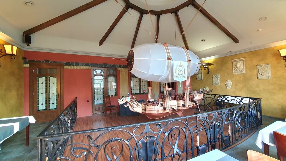 ПРОДАЖ ГОТЕЛЬНОГО КОМПЛЕКСА "Летючий Голандець" в м. Ужгород [діючий]