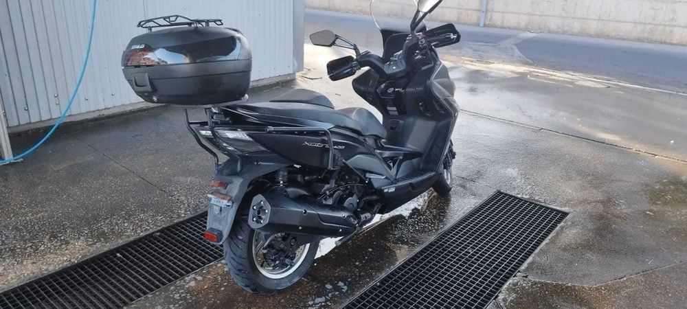 Maxi scooter Kymco Xciting 400i