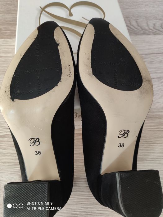 Buty na słupku Błażej