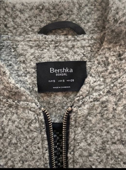 Płaszczyk bershka