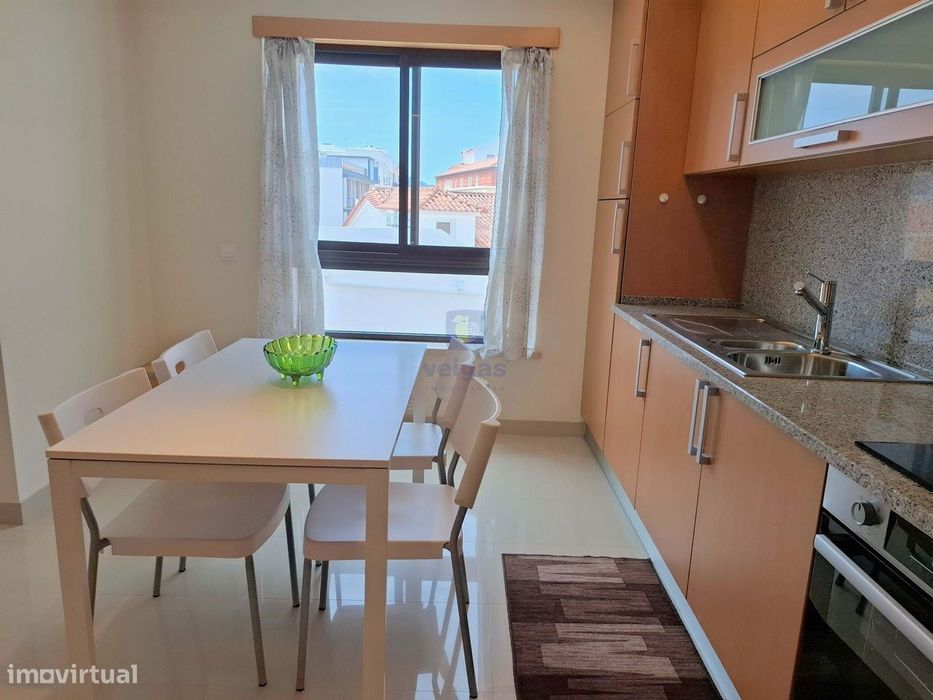 Apartamento T1 em condomínio privado com piscina, garagem, elevador, 1