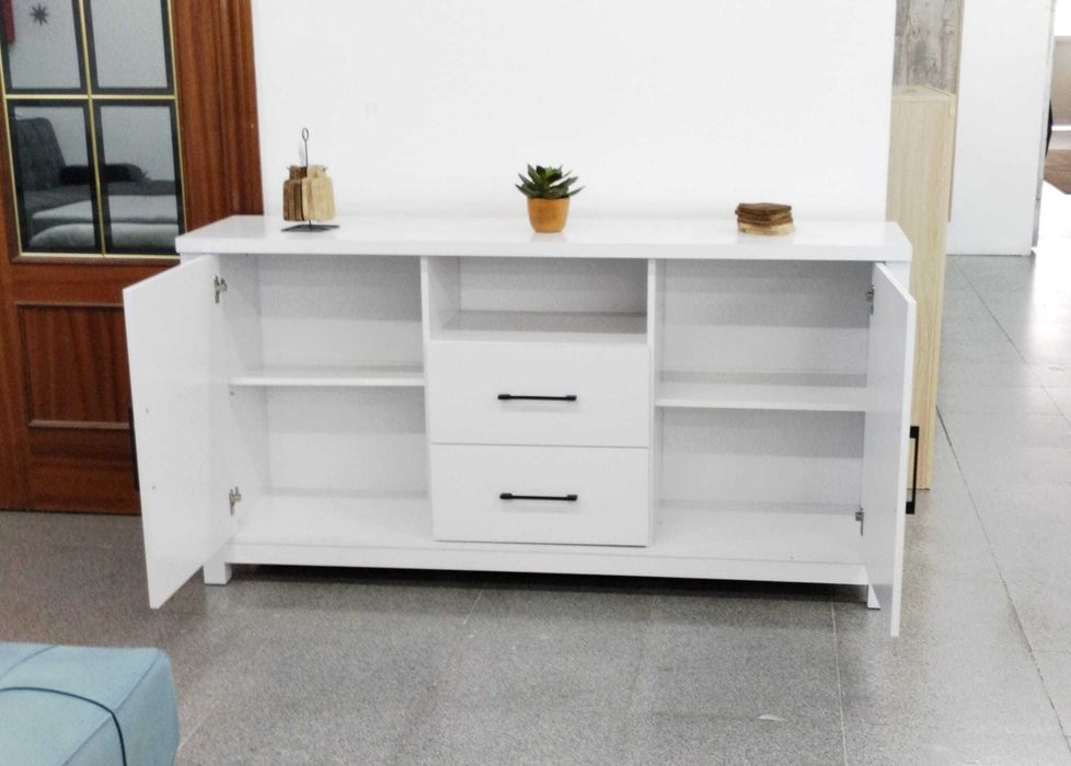 Aparador novo + portes grátis por 149€