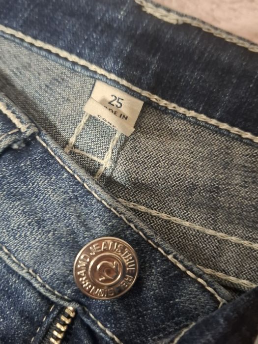 Джинси True religion