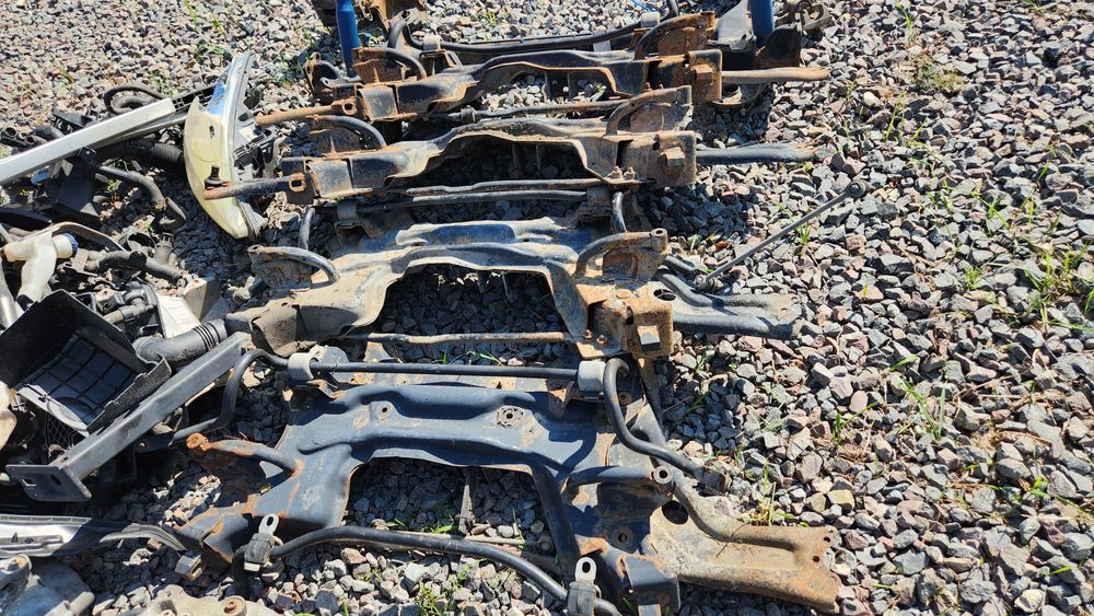 Запчастини комплектом Peugeot 207