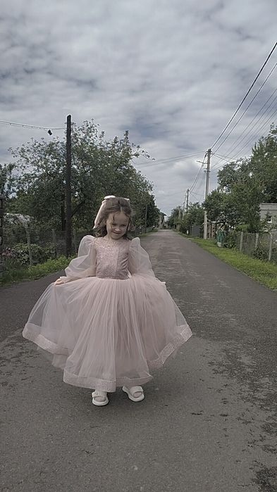 Випускна сукня в садочок