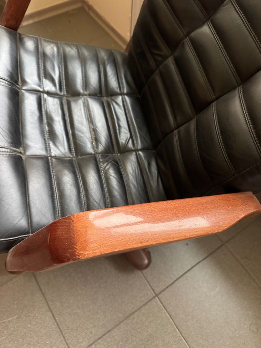 Кресло руководителя офисное кожа