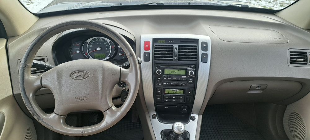 Туксон 2010рік,4×4, 103kw, 6 -ступка.