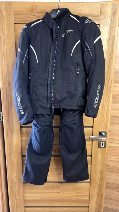 Sprzedam kombinezon motocyklowy damski