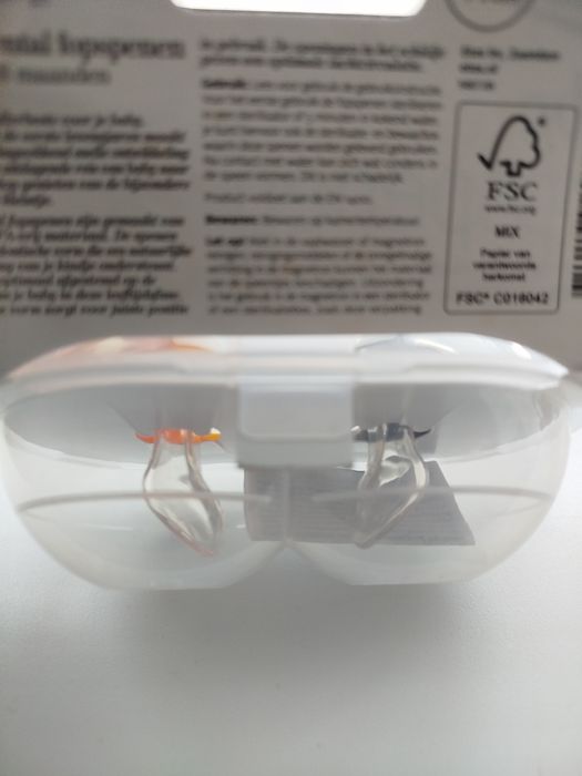 Пустушки фізіологічні (пустышки, соски) (0+, 6-18, 18+)