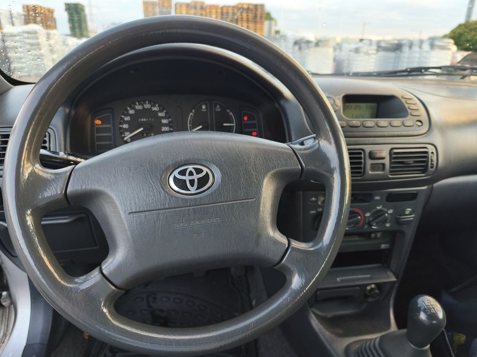 Toyota Corolla e11