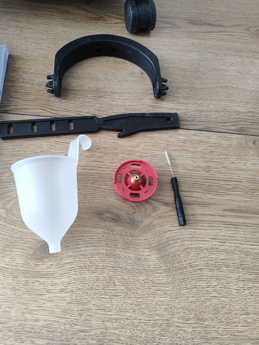 Pistolet malarski Erbauer EPS800 2x dysza, rok 2025