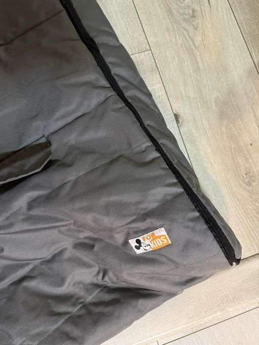 Тепла муфта для коляски. Також підійде на сани. Стан ідеальний