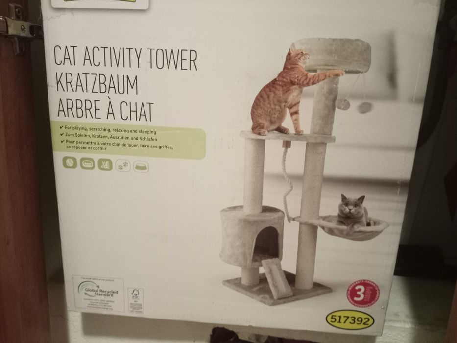 Torre de atividades para gatos