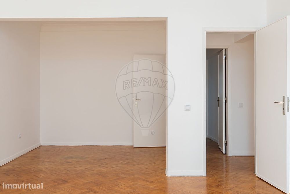 Apartamento T4 para arrendamento