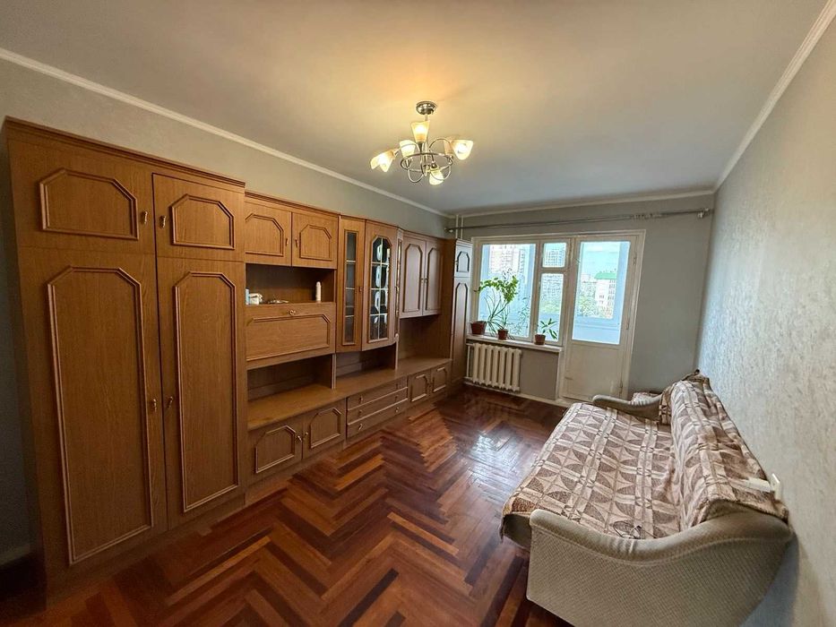 Продам 3-кімнатну квартиру Малий ринок