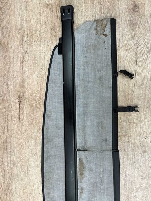 Roleta bagażnika Toyota Rav4