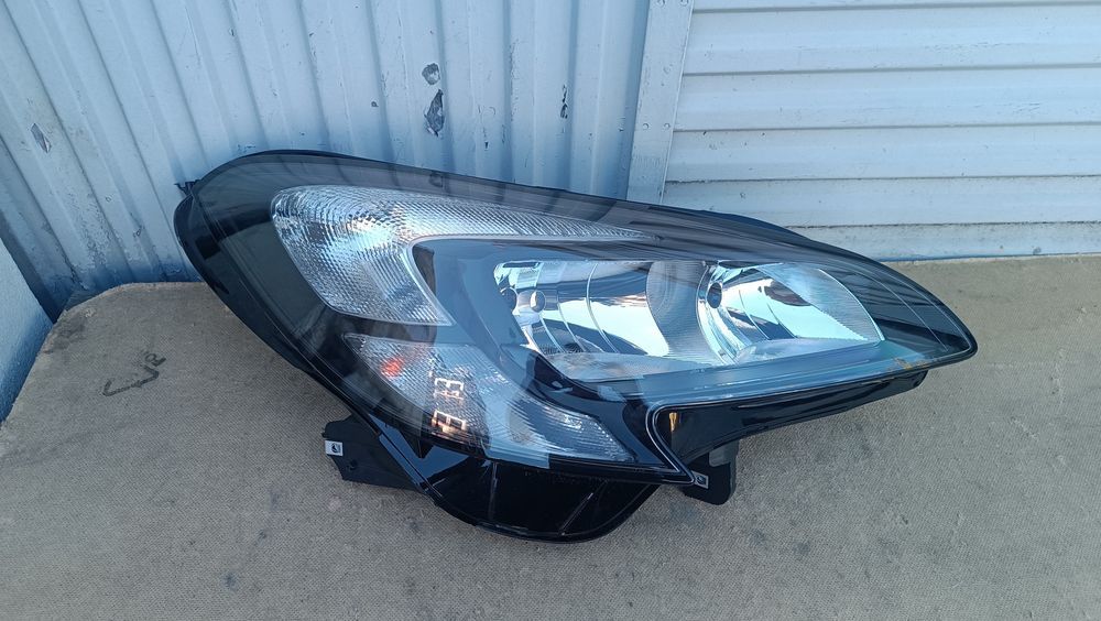 Vendo farol direito de Opel corsa E ano 2014/19