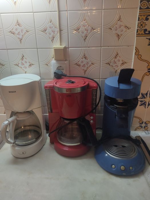 Máquinas de café água e expresso