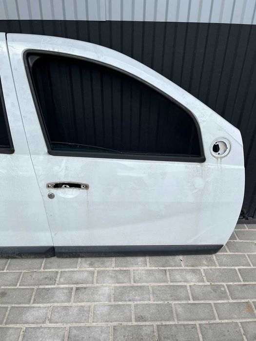 Двері передні задні Renault/Dacia SANDERO (2008-2012)