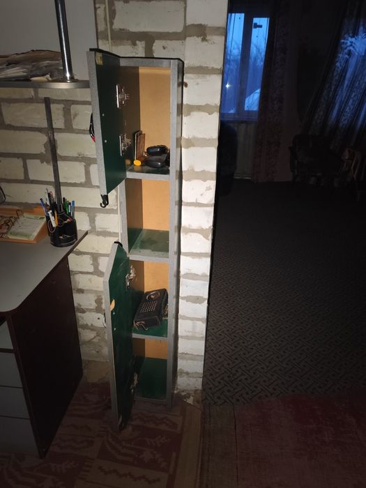 Угловой письменный, компьютерный стол.