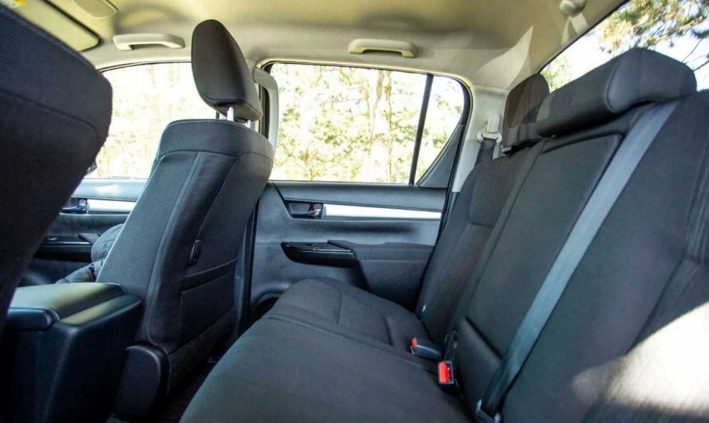 Разборка Toyota Hilux фара передня
