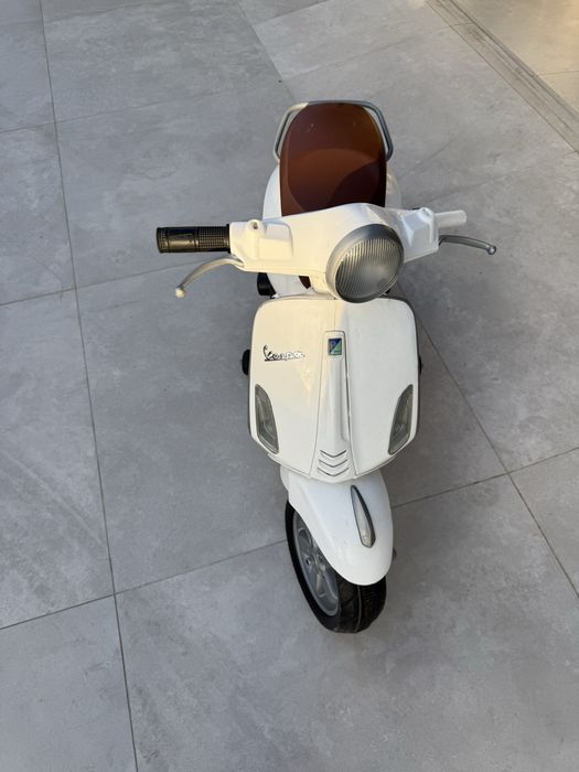 Vespa carregavel