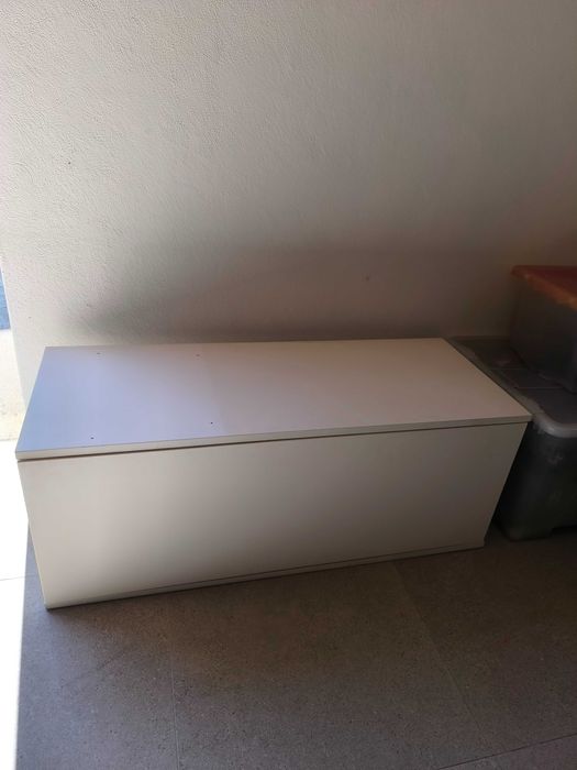 2 Móveis Brancos com Gavetas – Ótimo Estado