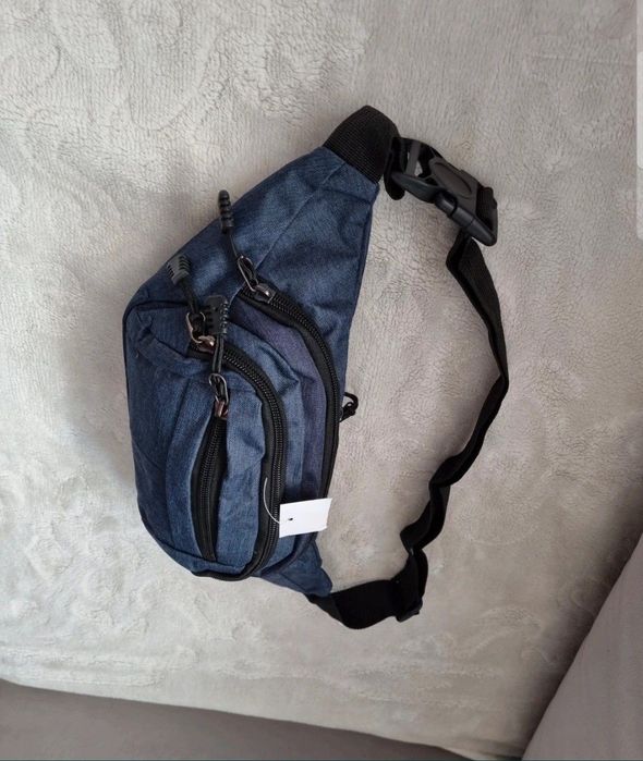 Saszetka granatowa 4 kieszenie