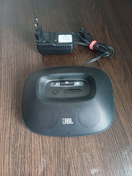 Продам Докстанция JBL OnBeat Micro для iPhone и iPod