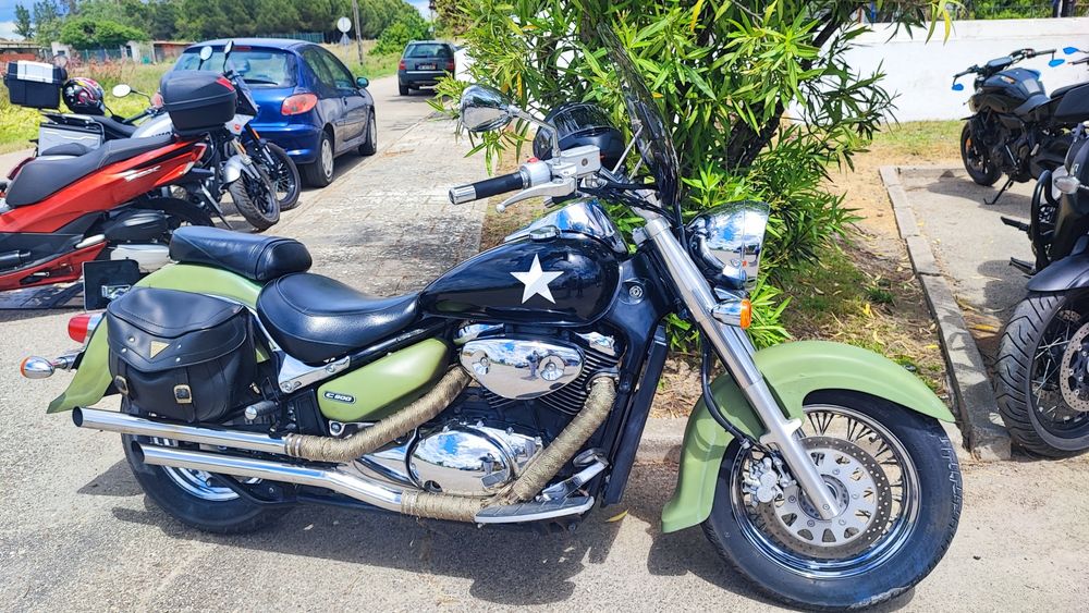 Suzuki Intruder VL 800