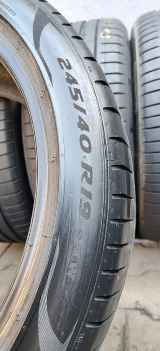 245/40/19 Pirelli komplet