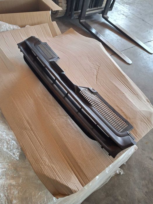 Grelha usada como nova para Golf 5 .